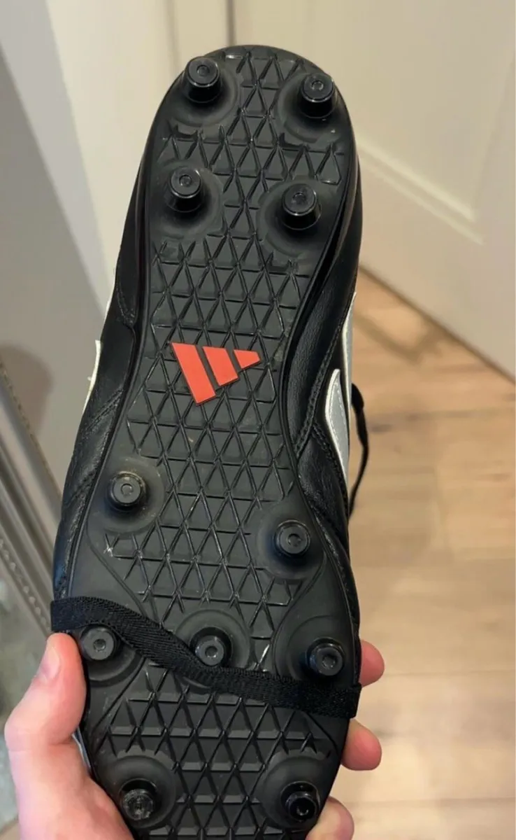 Adidas football boots - Image 3