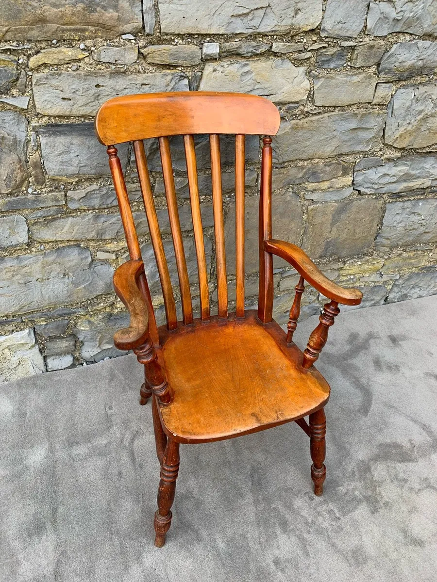 A Victorian elm & beech gent's farmhouse armchair - Image 2