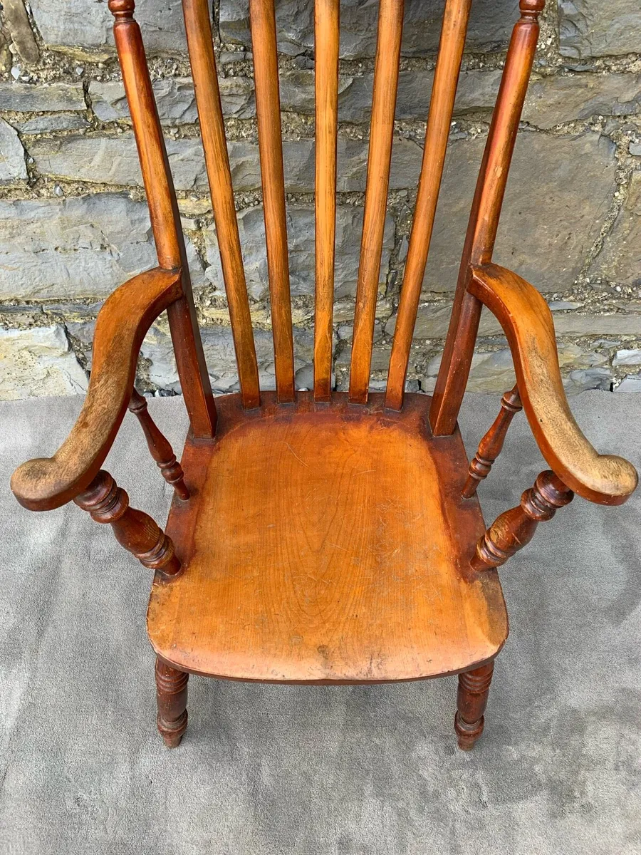 A Victorian elm & beech gent's farmhouse armchair - Image 3
