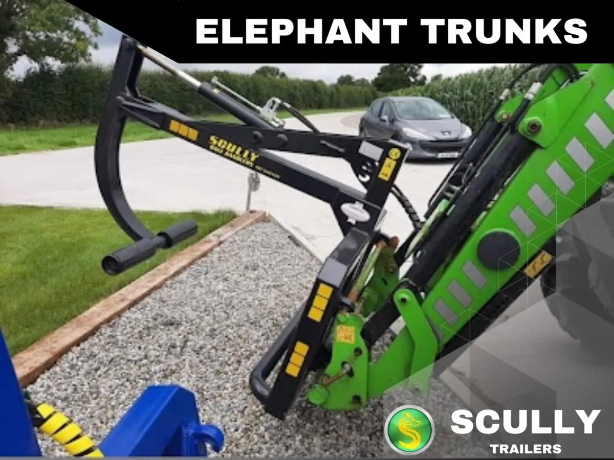 Scully elephant trunk type bale handler - Image 1