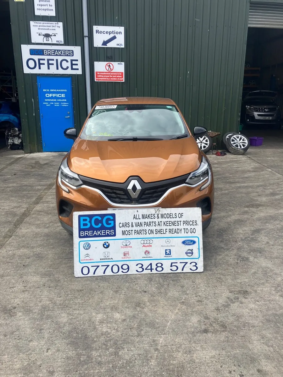 2023 Renault captur parts breaking - Image 1
