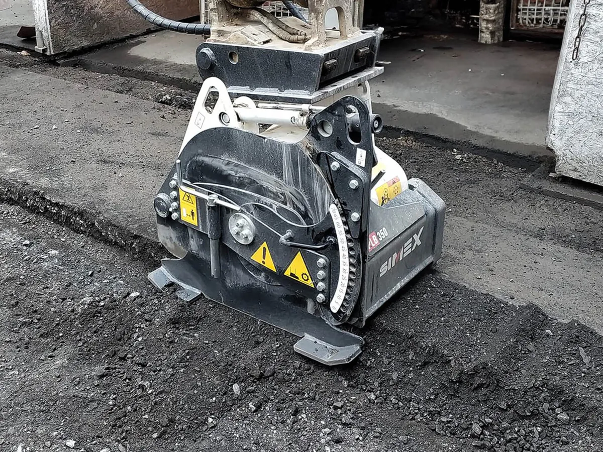 SIMEX PLB350 - Excavator planer - Image 2