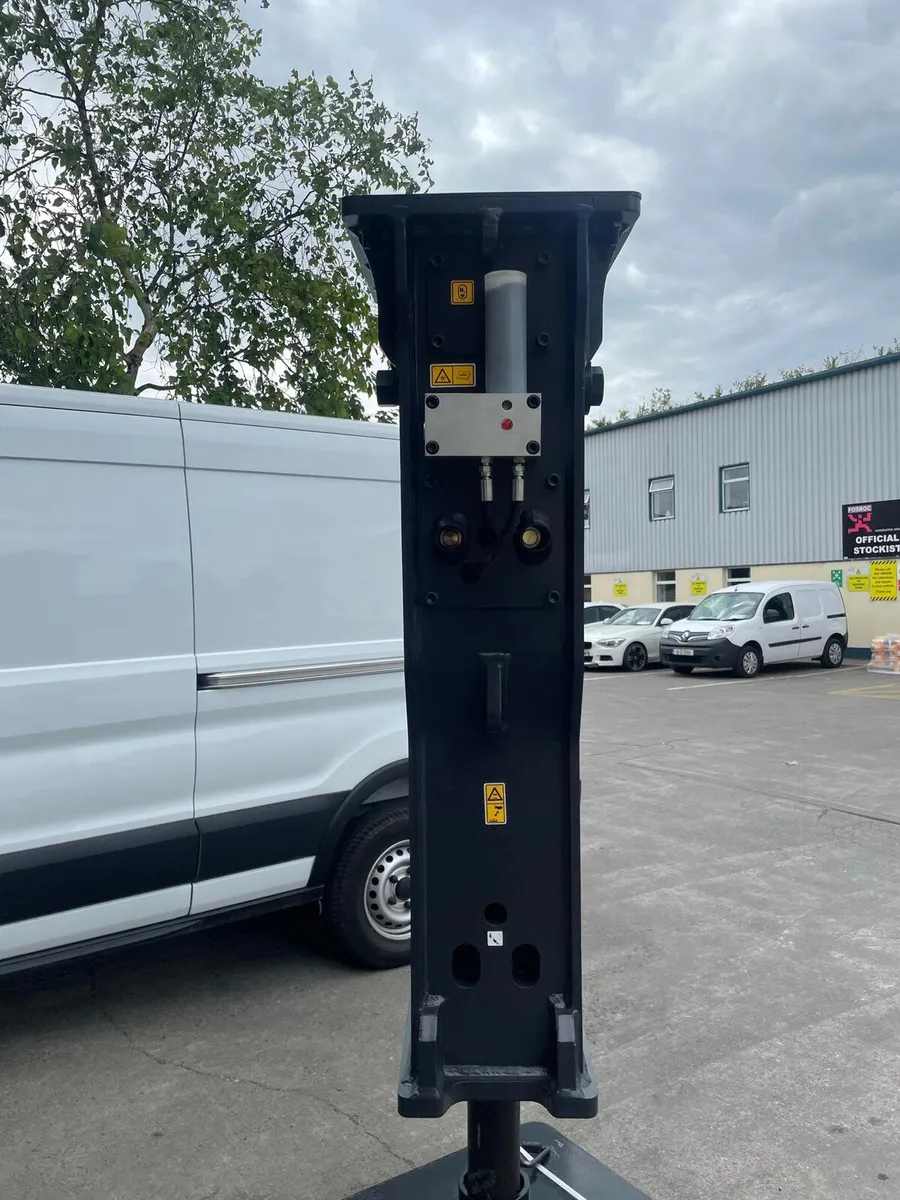 DEVELON HB15FH Hydraulic Rock Breaker - Image 4