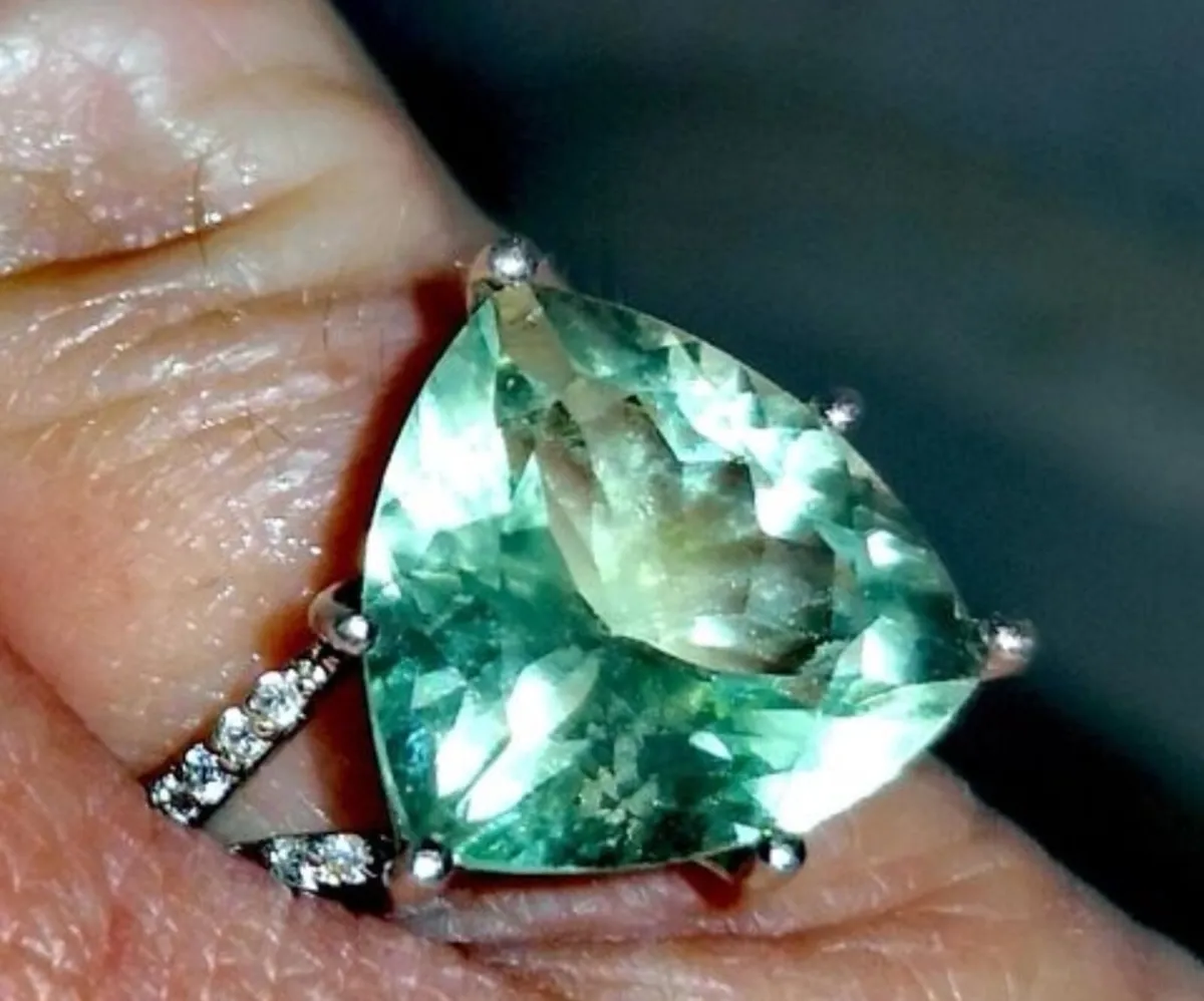 Exquisite green Amethyst silver ring - Image 1