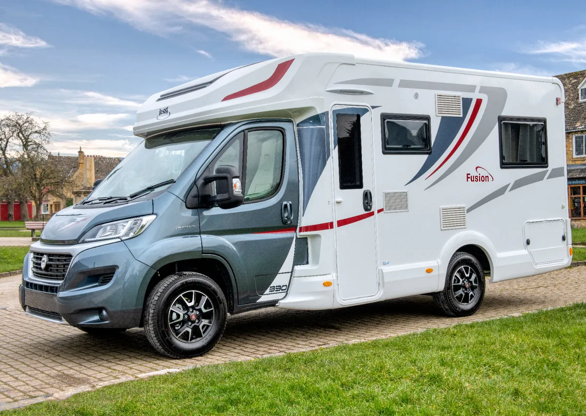 Rear Lounge Motorhome SAVE £10k - Image 1