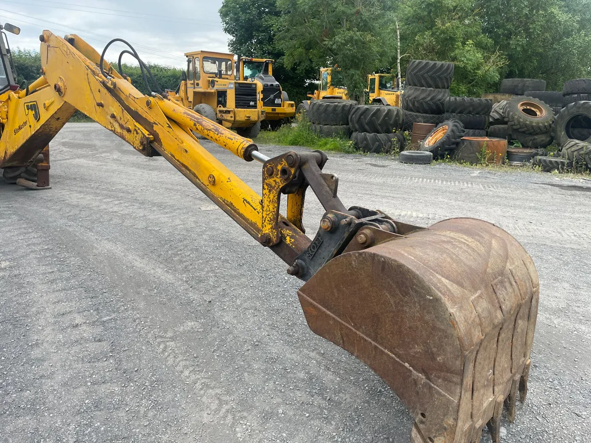 JCB 3CX Digger Loader - Image 2