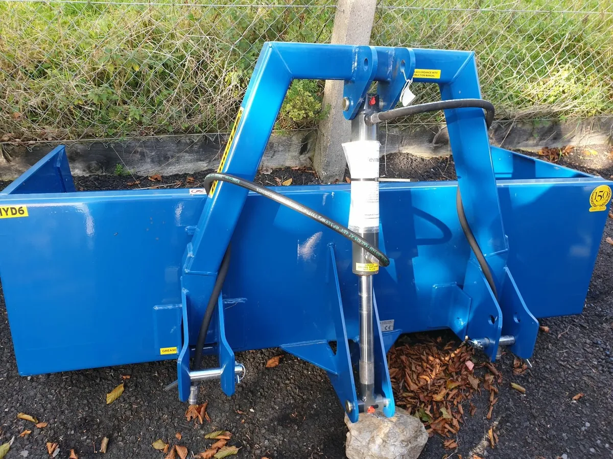 Grabs, yard scrapers, buckets Etc - Image 4