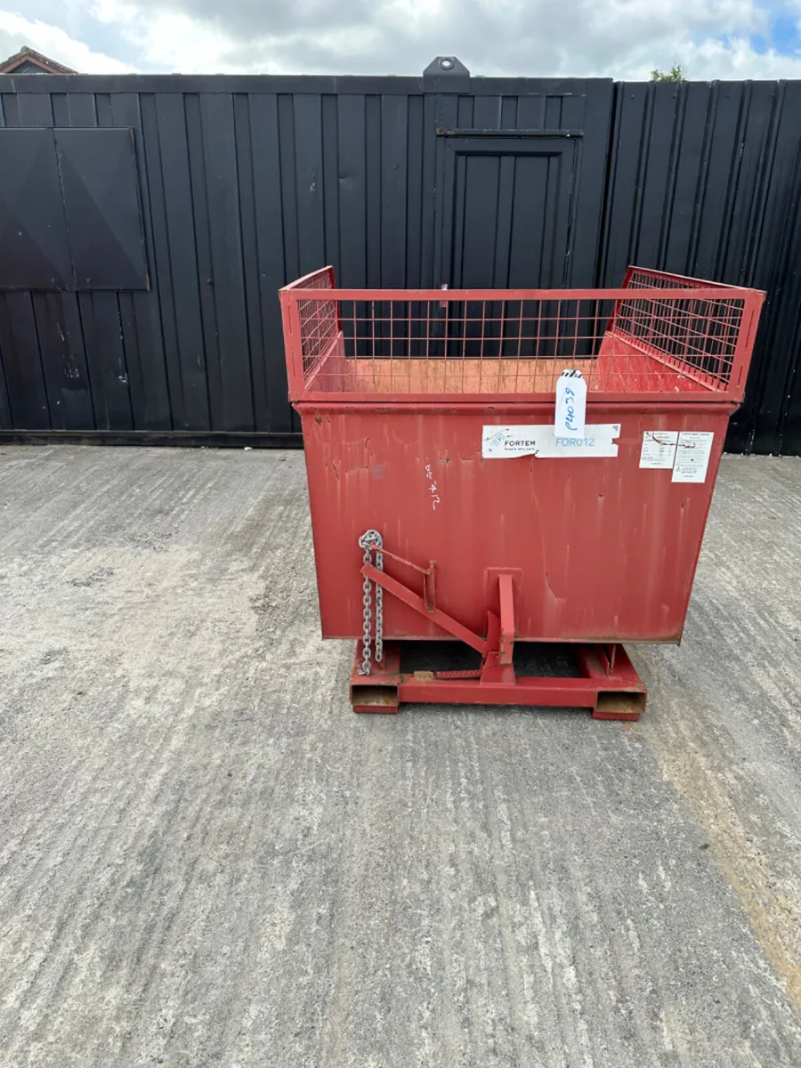 Large Selection of Tipping Skips - Image 2