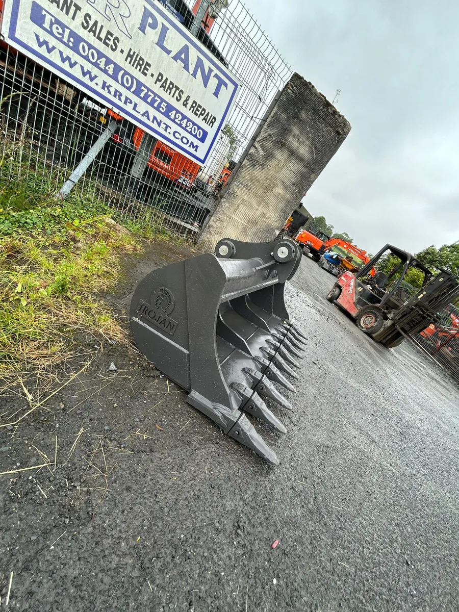 Trojan 13T 6ft Ditching Bucket - Image 1