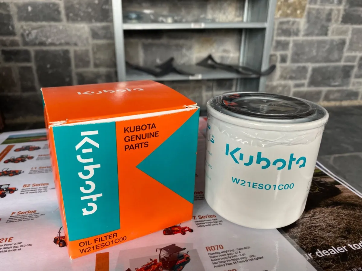Kubota Engine Oil Filter ME/M Series - Image 1