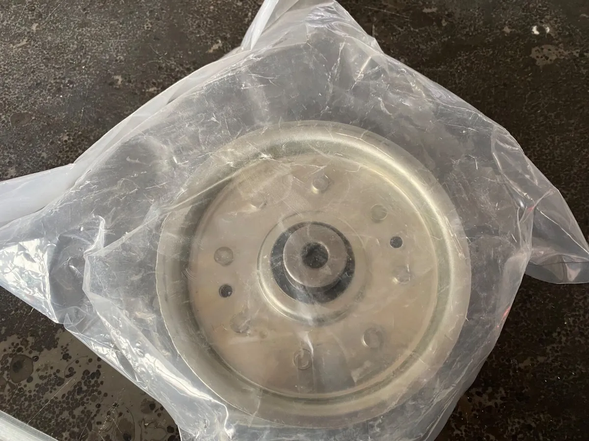 Kubota Pulley Tensioner - Image 4