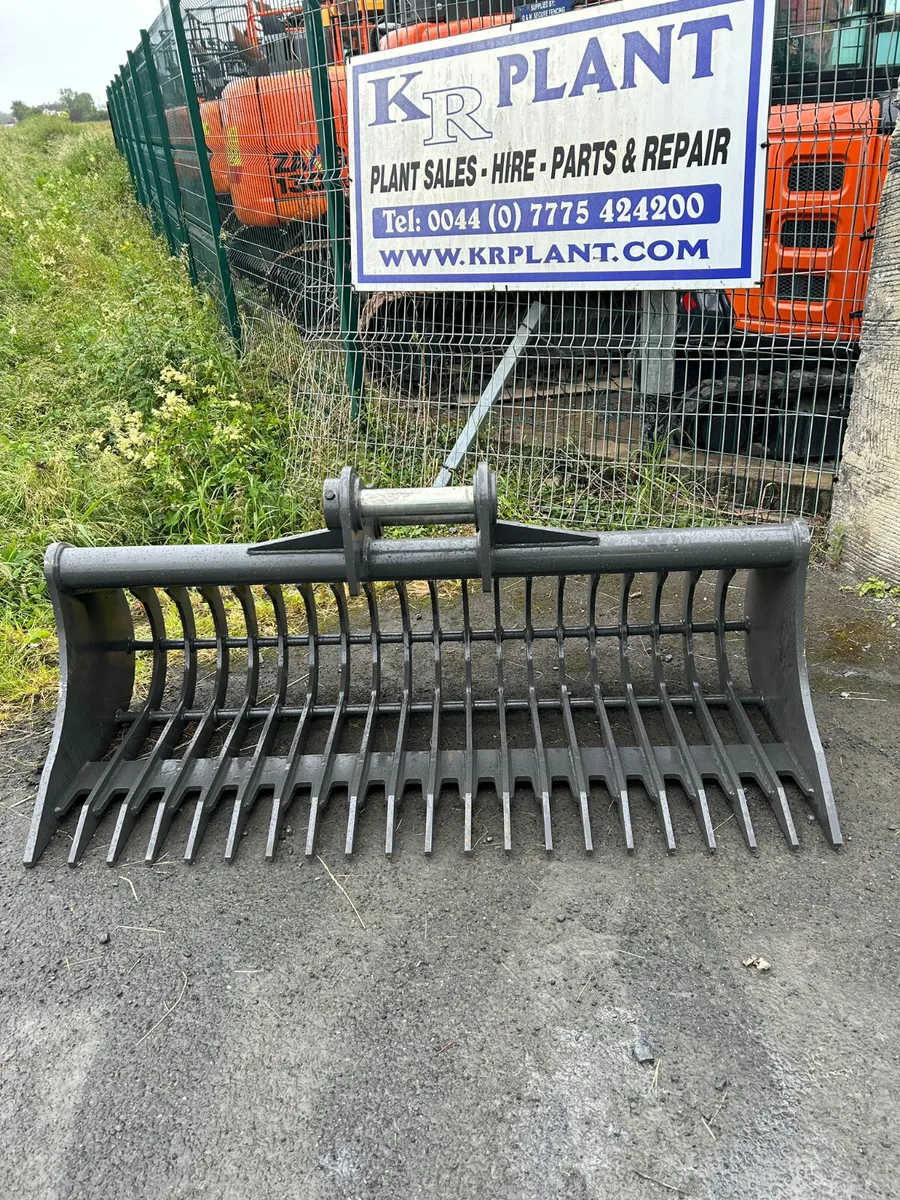 Trojan 13Ton 6ft HD lawn rake - Image 1