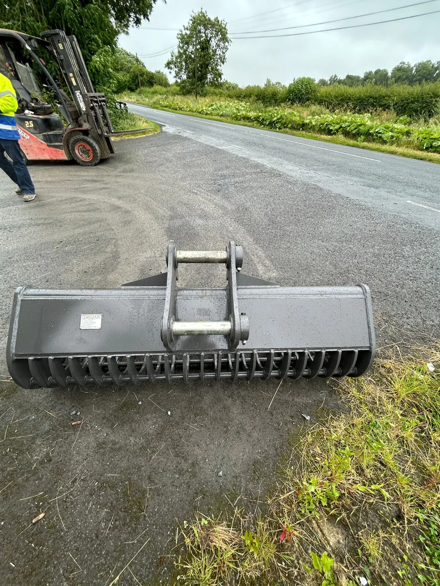 Trojan 13Ton 6ft HD lawn rake - Image 2