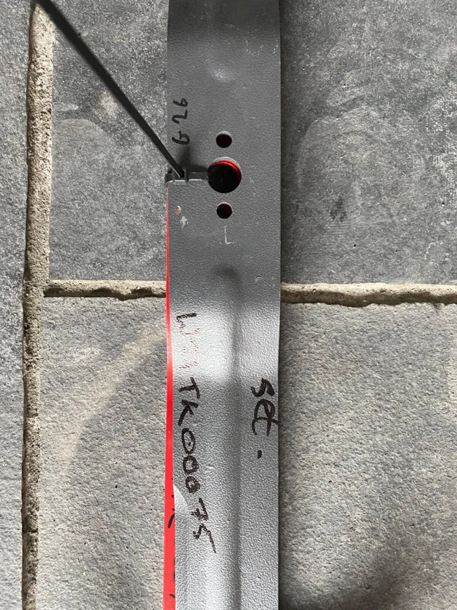 Kubota G26 Blade Set - Image 1