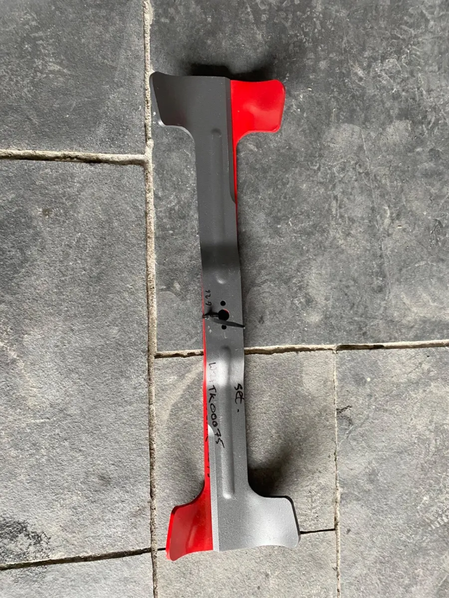 Kubota G26 Blade Set - Image 2