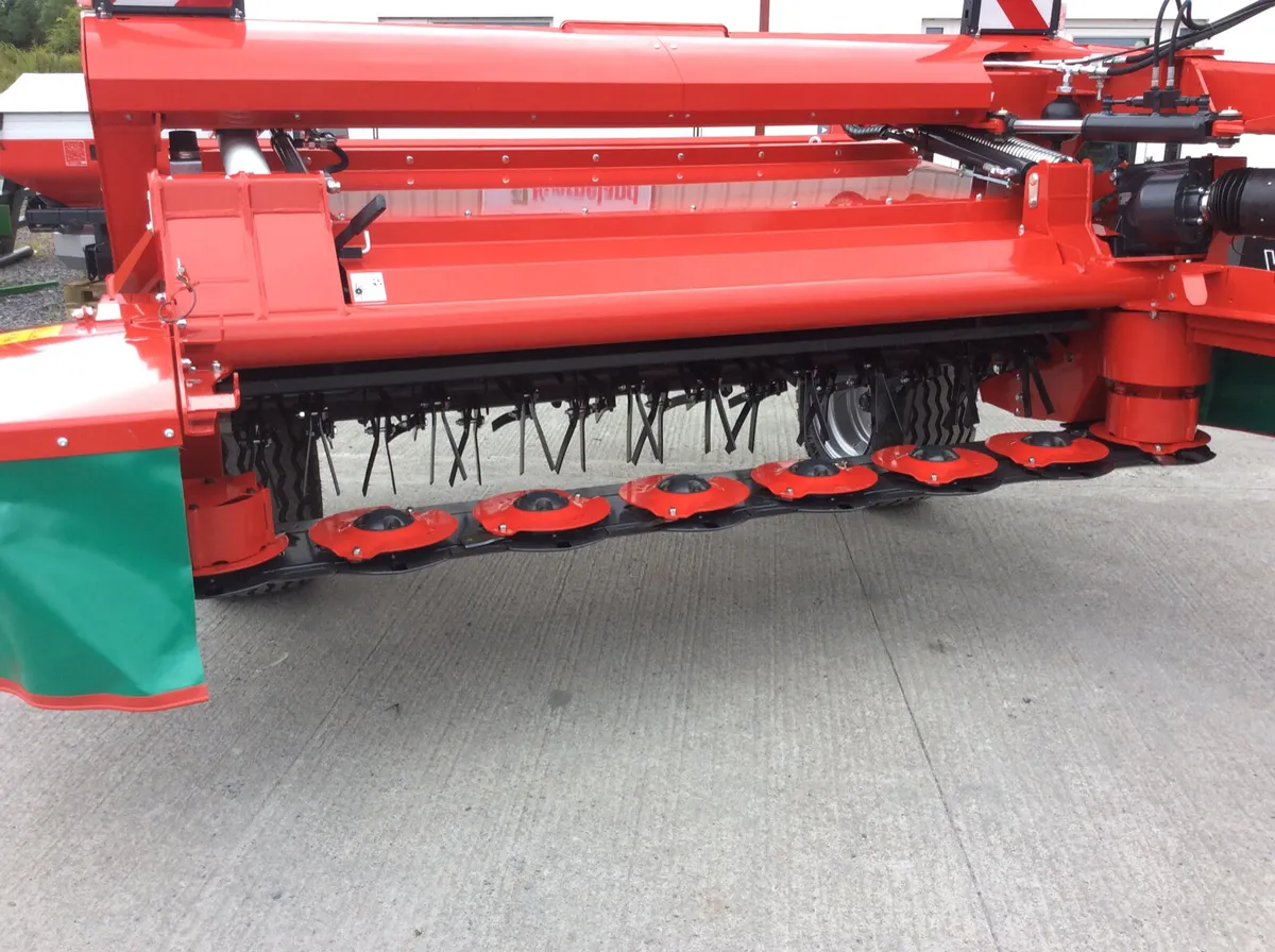 Kverneland 4332LT  Trailed Mower Conditioner - Image 3