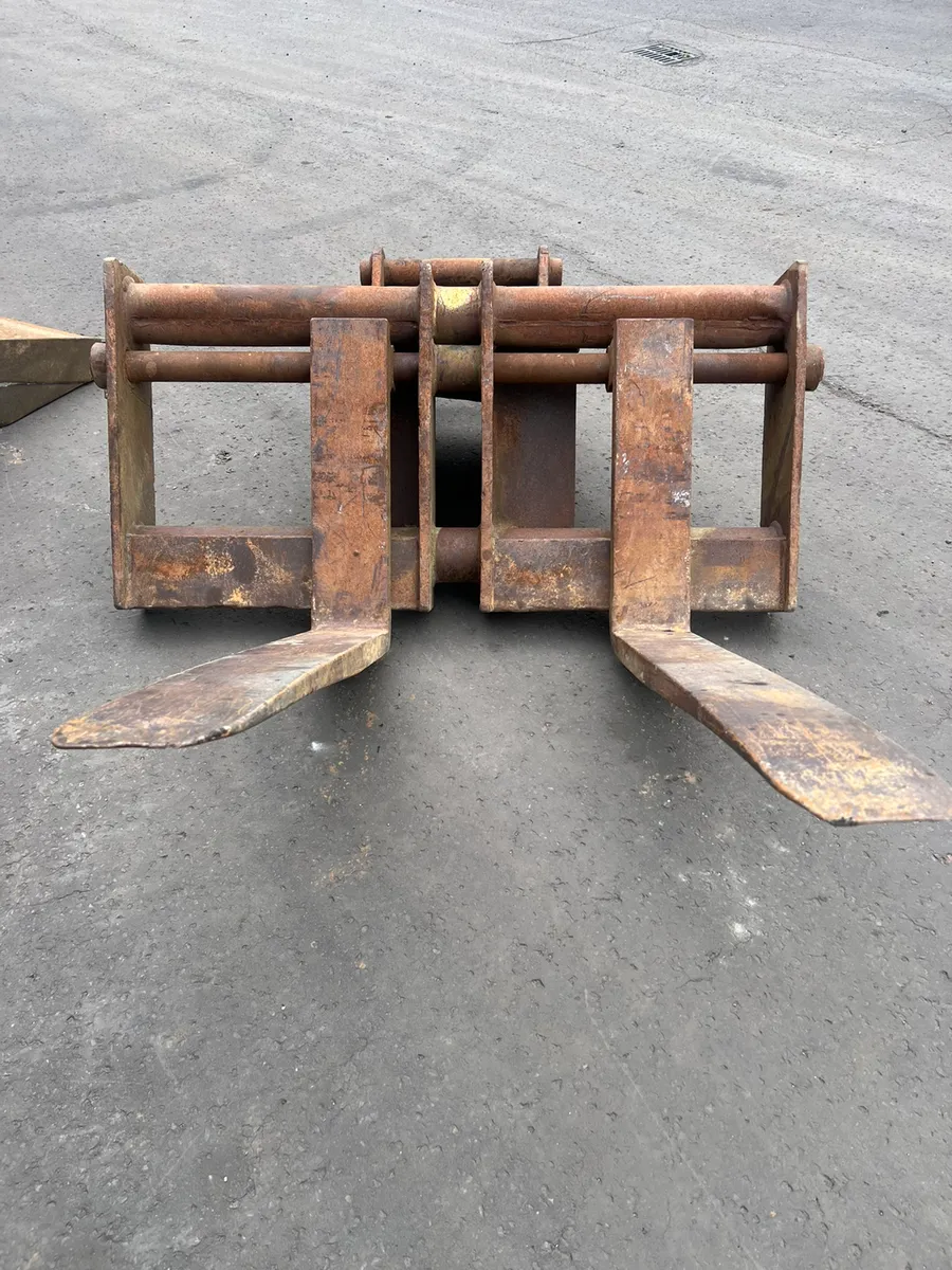 S60 Pallet Forks For Sale - Image 1
