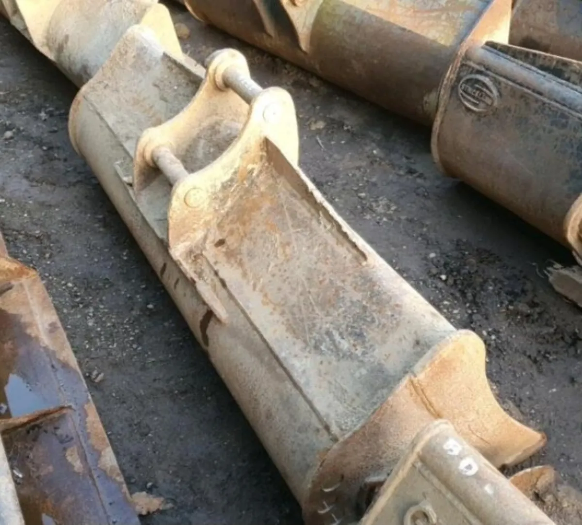 5FT GRADING BUCKET (45MM PINS) - Image 3