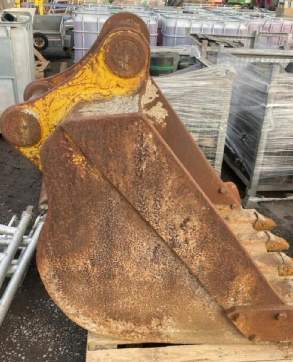 43'' DIGGING BUCKET (80MM PINS) - Image 4