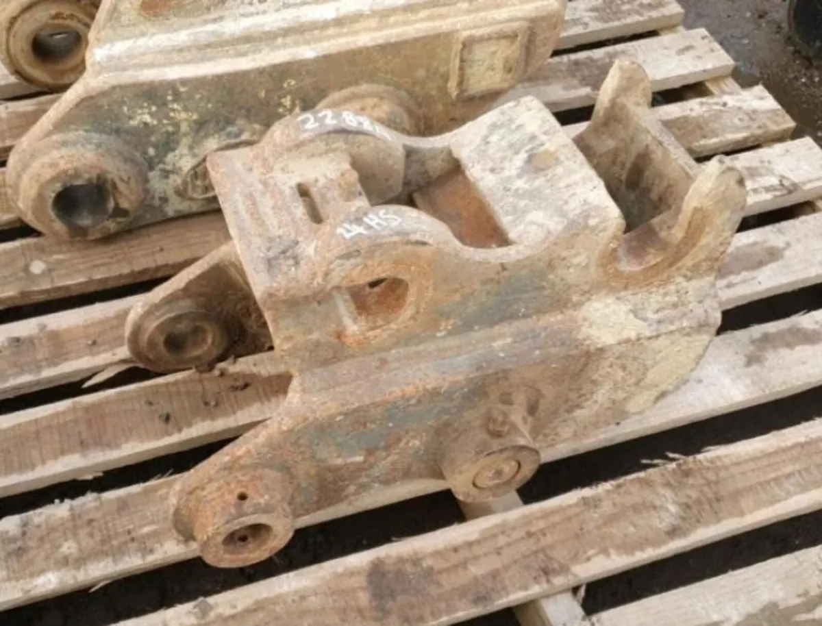 QUICK HITCH (45MM PINS) - Image 1