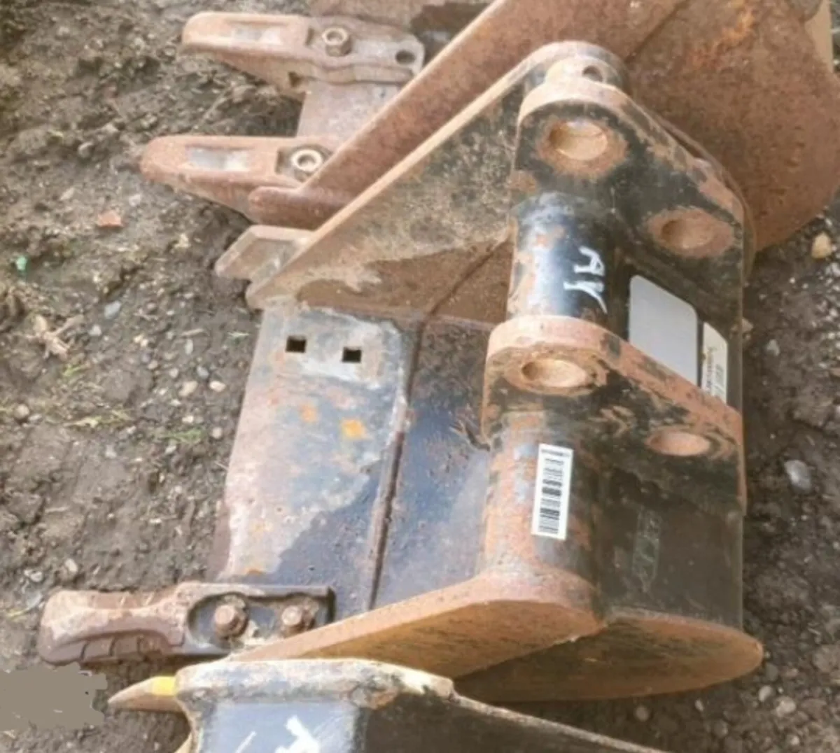 1FT DIGGING BUCKET (25MM PINS) - Image 3