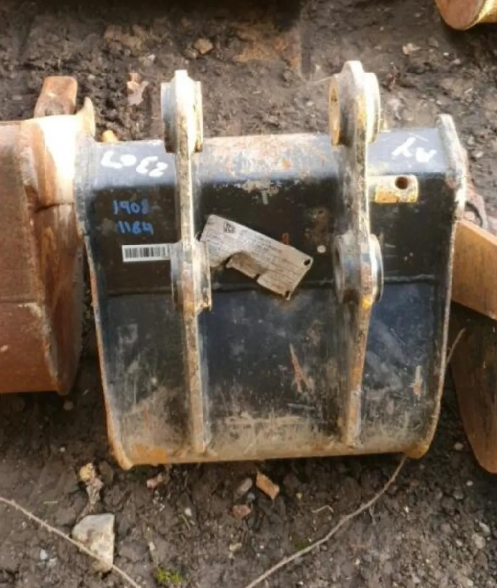 1FT DIGGING BUCKET (25MM PIN) - Image 2