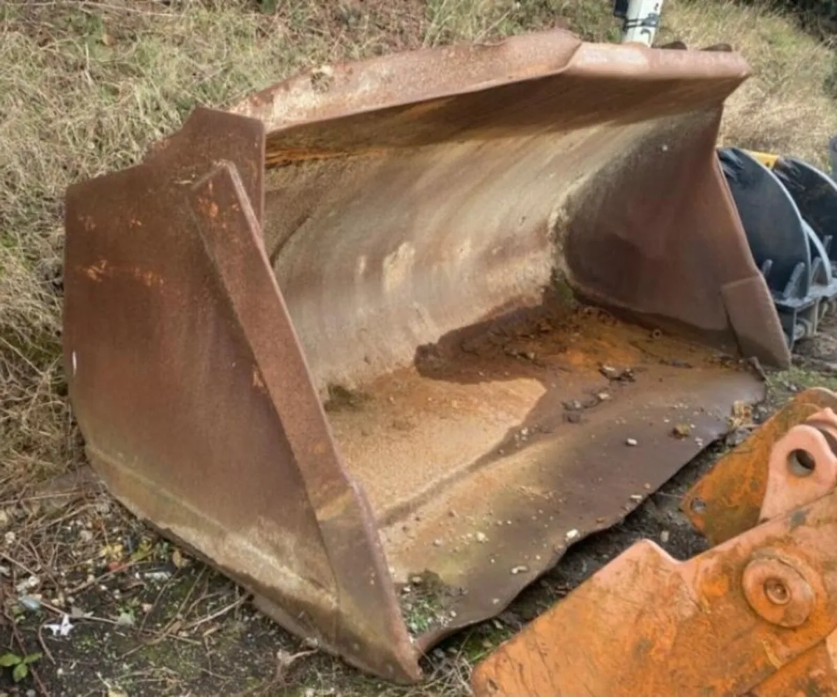 9FT LOADING SHOVEL BUCKET - Image 2