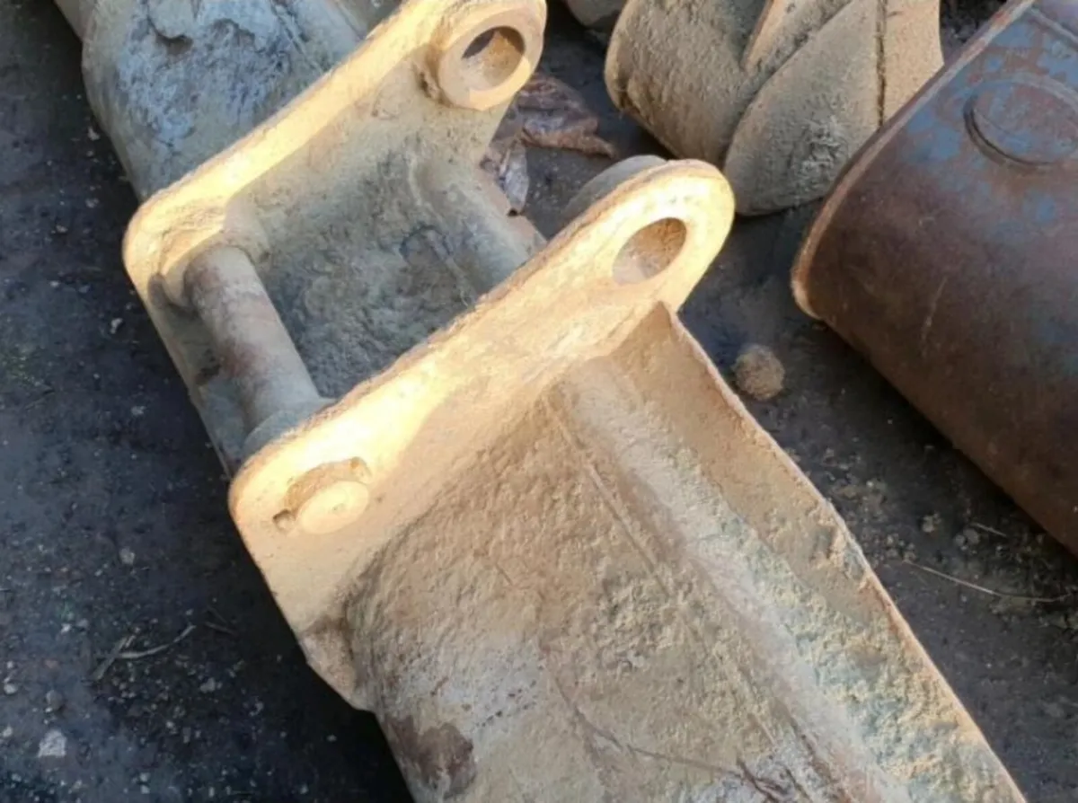 5FT GRADING BUCKET (60MM PINS) - Image 3