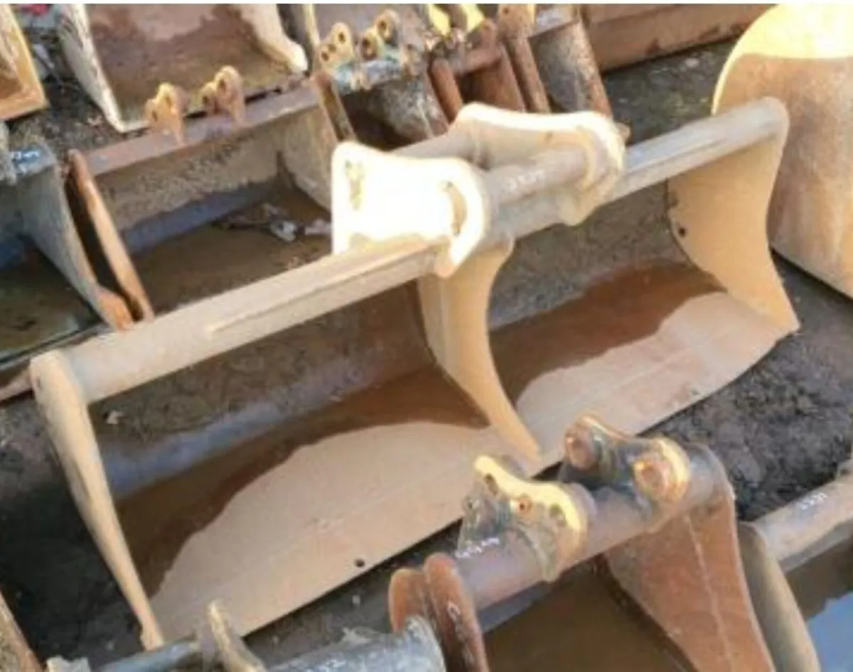 5FT GRADING BUCKET (60MM PINS) - Image 3