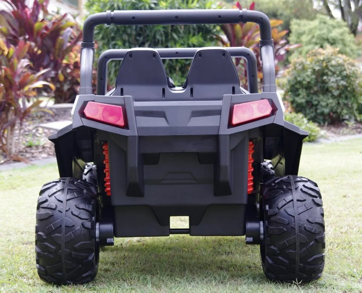 Ranch Wagon 24V Electric Ride On Buggy (White) - Image 2