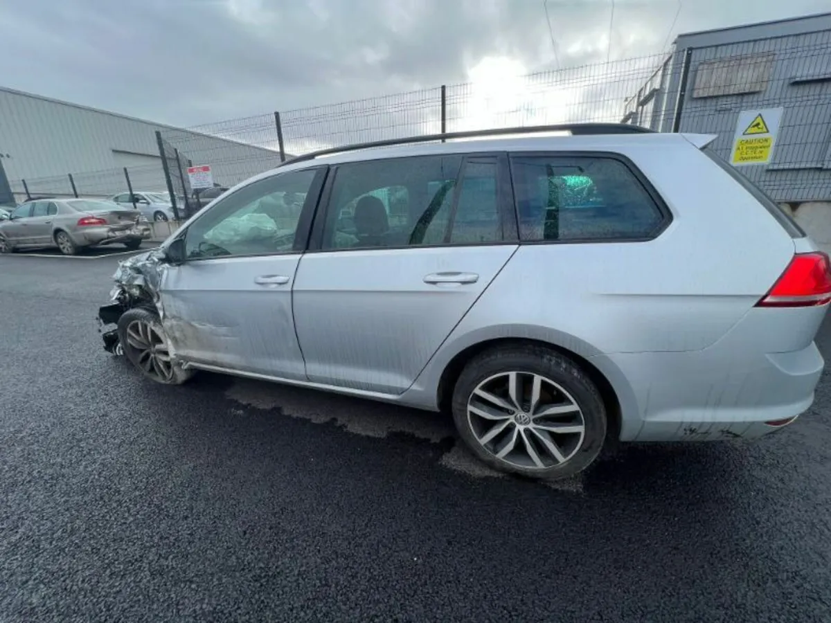 15 VOLKSWAGEN GOLF Breaking only - Image 4