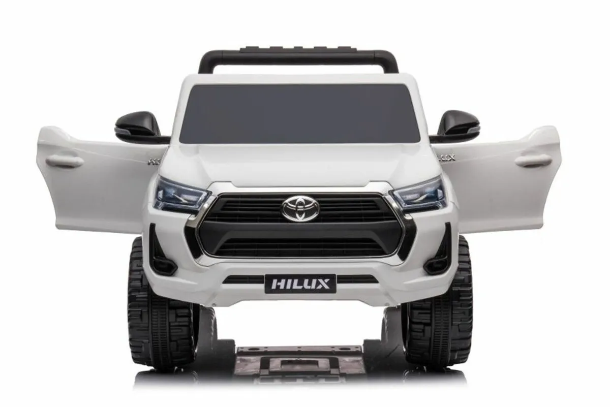 Toyota Hilux 12V Electric Ride On Jeep White - Image 3