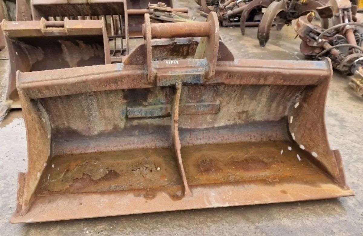 7ft Grading Bucket 90mm Pins - Image 2