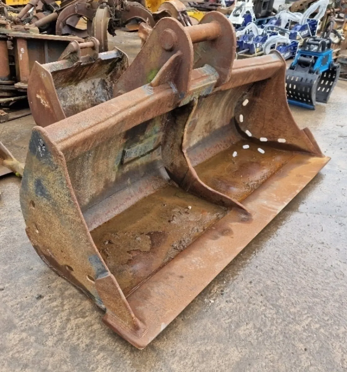 7ft Grading Bucket 90mm Pins - Image 3