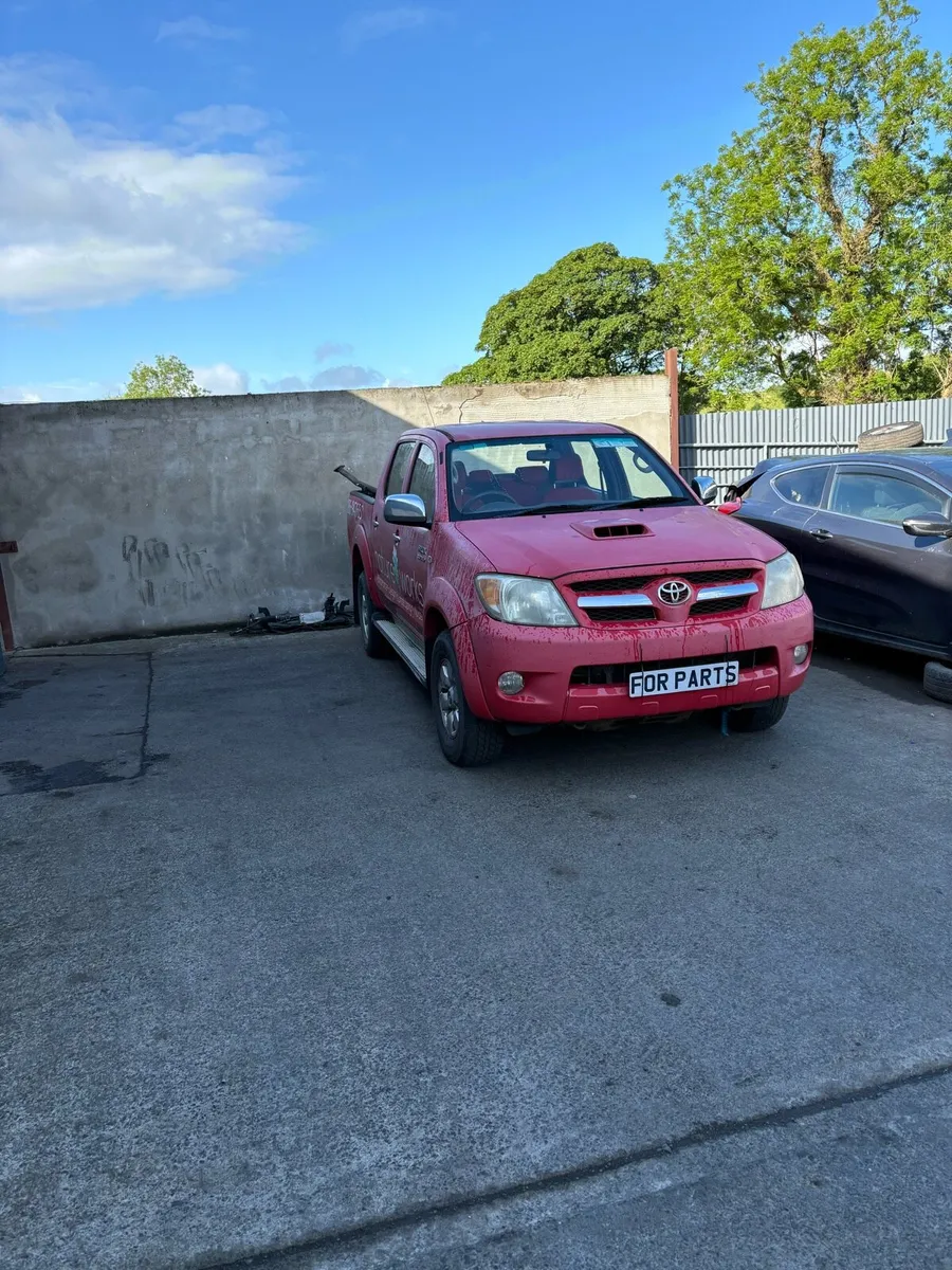 For breaking Toyota hilux - Image 4