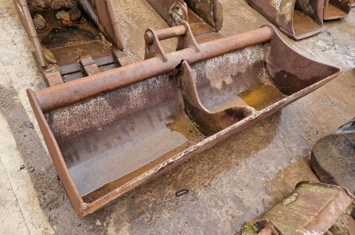 6ft Grading Bucket 65mm Pins - Image 1