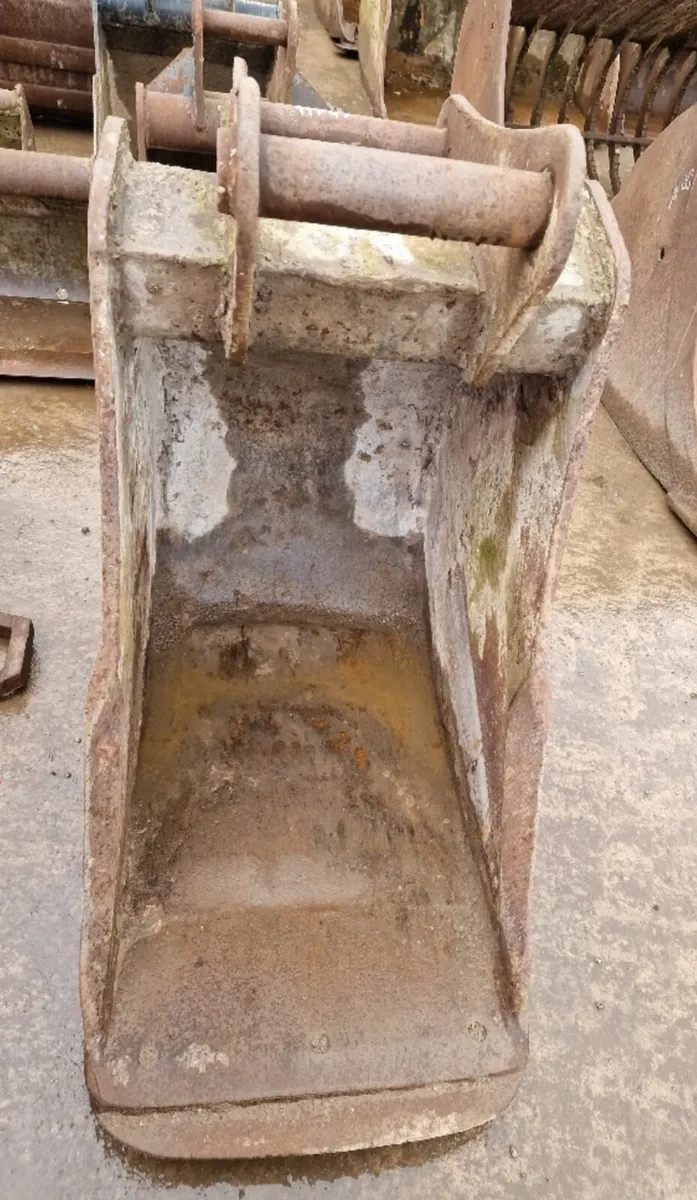 2ft Digging Bucket 65mm Pins - Image 4