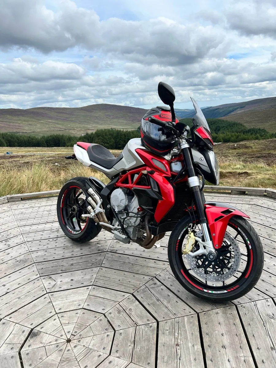 MV Agusta 800 Brutale - Image 4