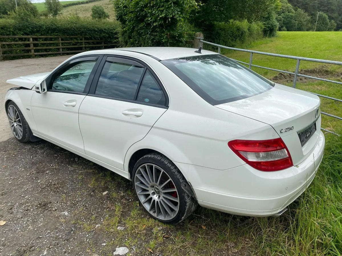 🟢09-14 MERCEDES BENZ C250 ⚠️BREAKING FOR PARTS⚠️ - Image 3