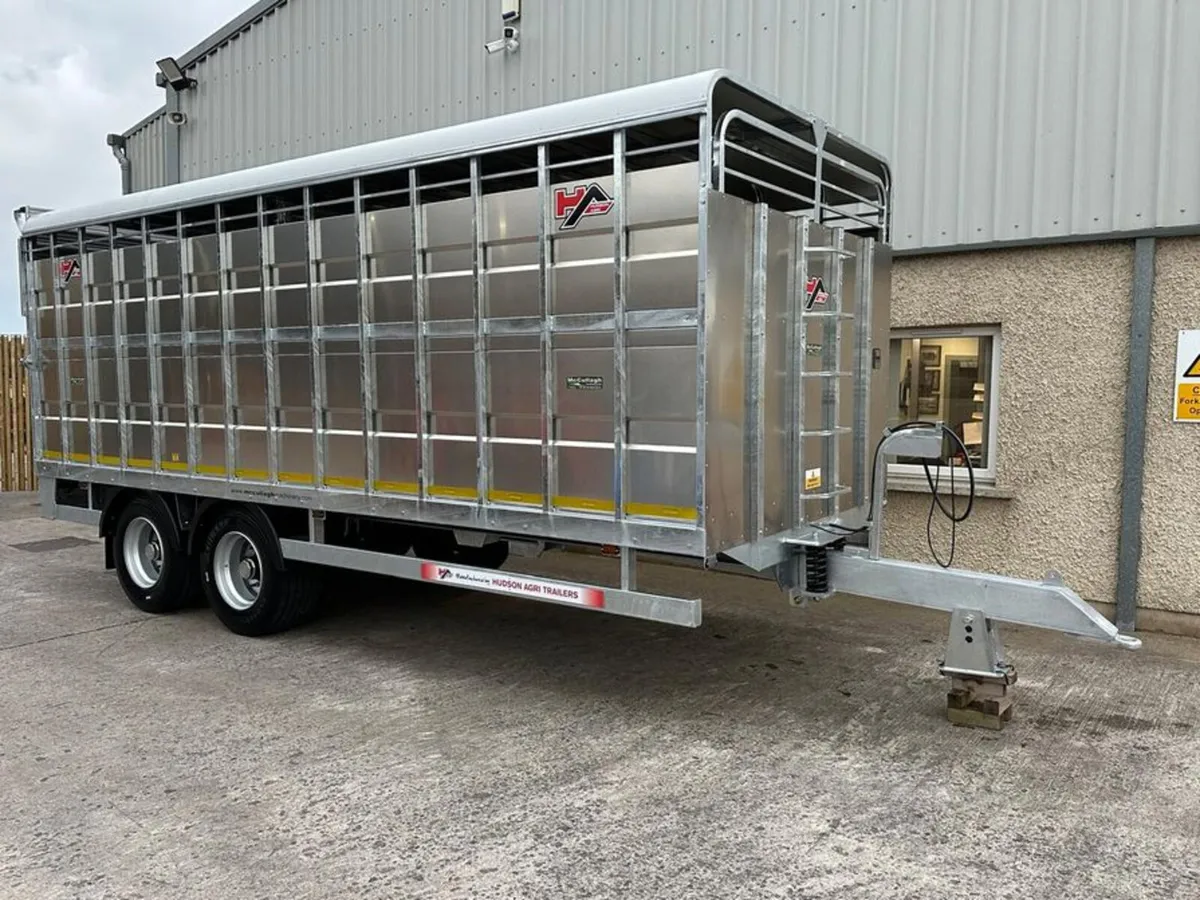 New Hudson 22ft x 8ft Tractor Drawn Cattle Trailer - Image 1
