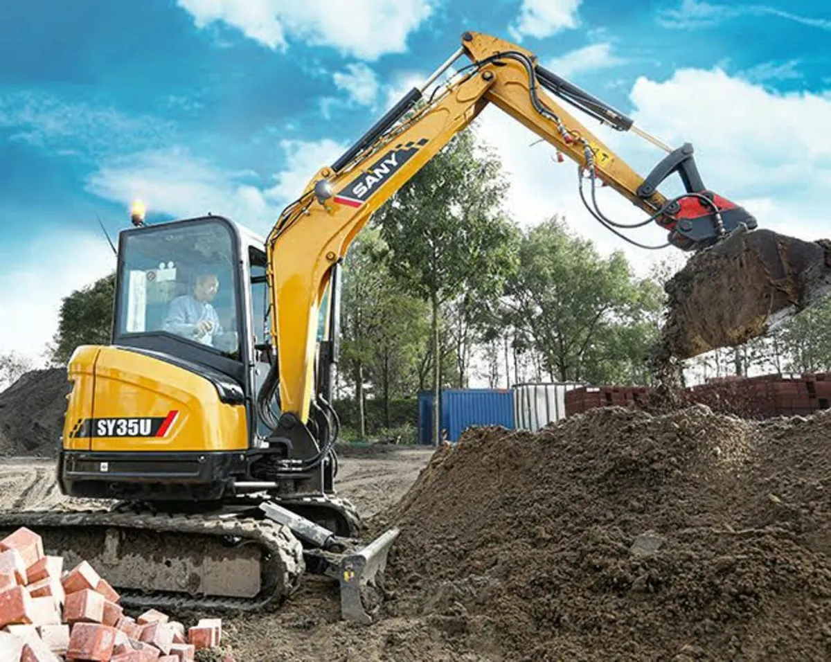 Diggers with Drivers Available - Image 2