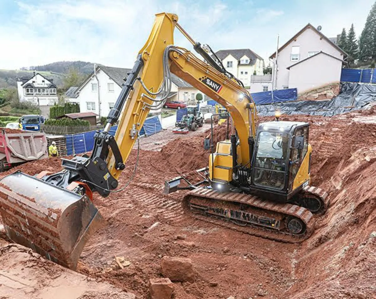 Diggers with Drivers Available - Image 4