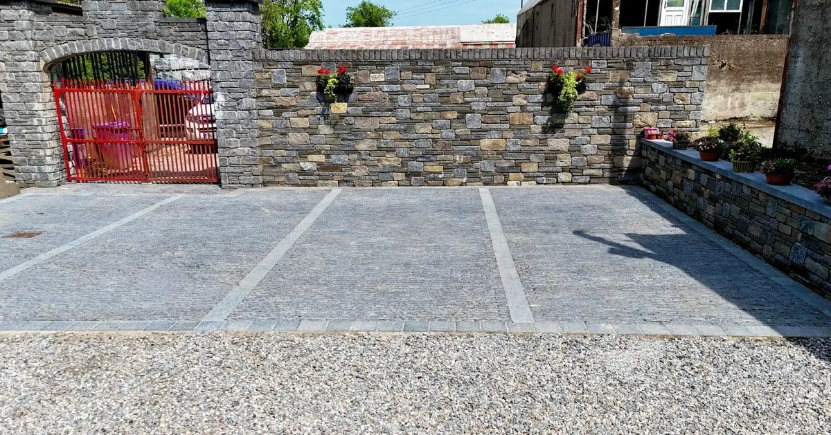 Blue Irish Limestone Cobble Setts - Image 1
