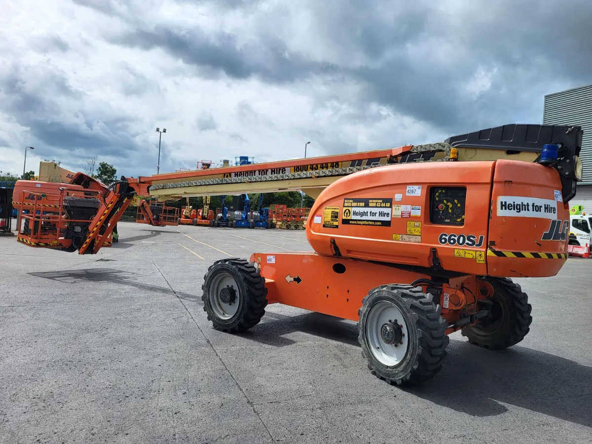 JLG 660SJ Telescopic Boom - year 2013 - Image 1