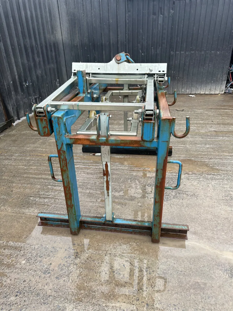 Conquip Block Grab - Image 2