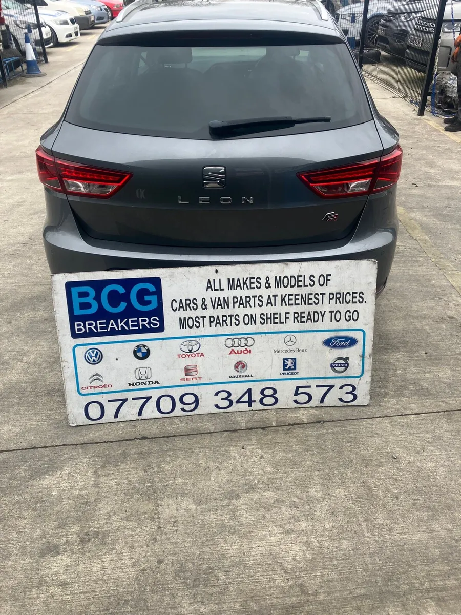 2016 seat Leon estate fr parts breaking - Image 3