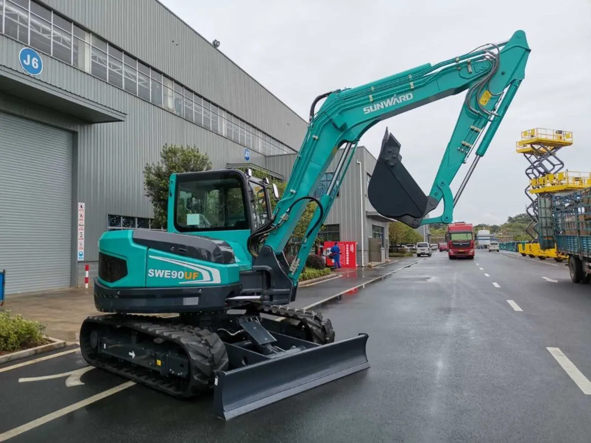 Sunward SWE 90 UF Excavator - Image 3