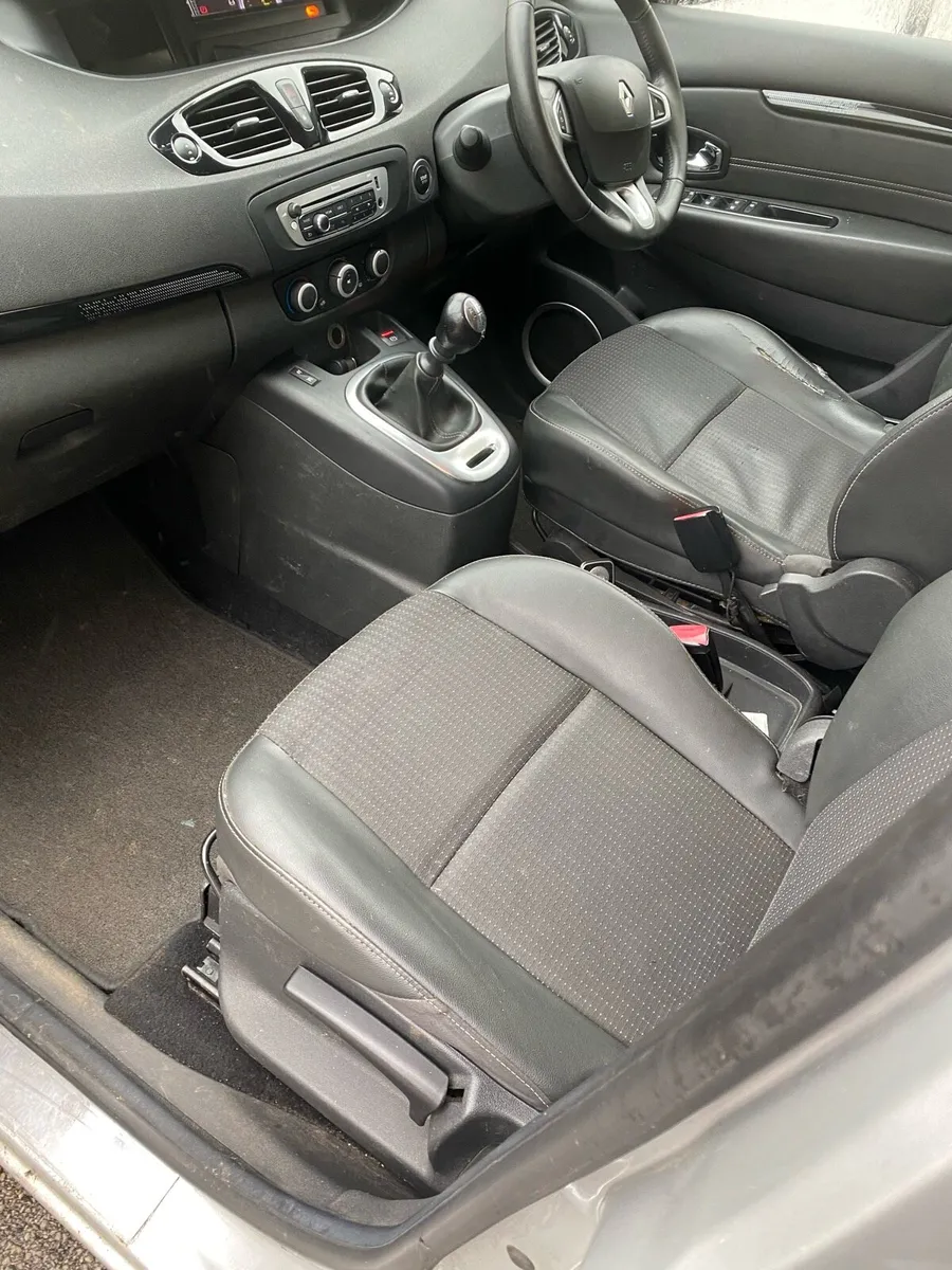 Renault Grand Scenic for breaking - Image 3