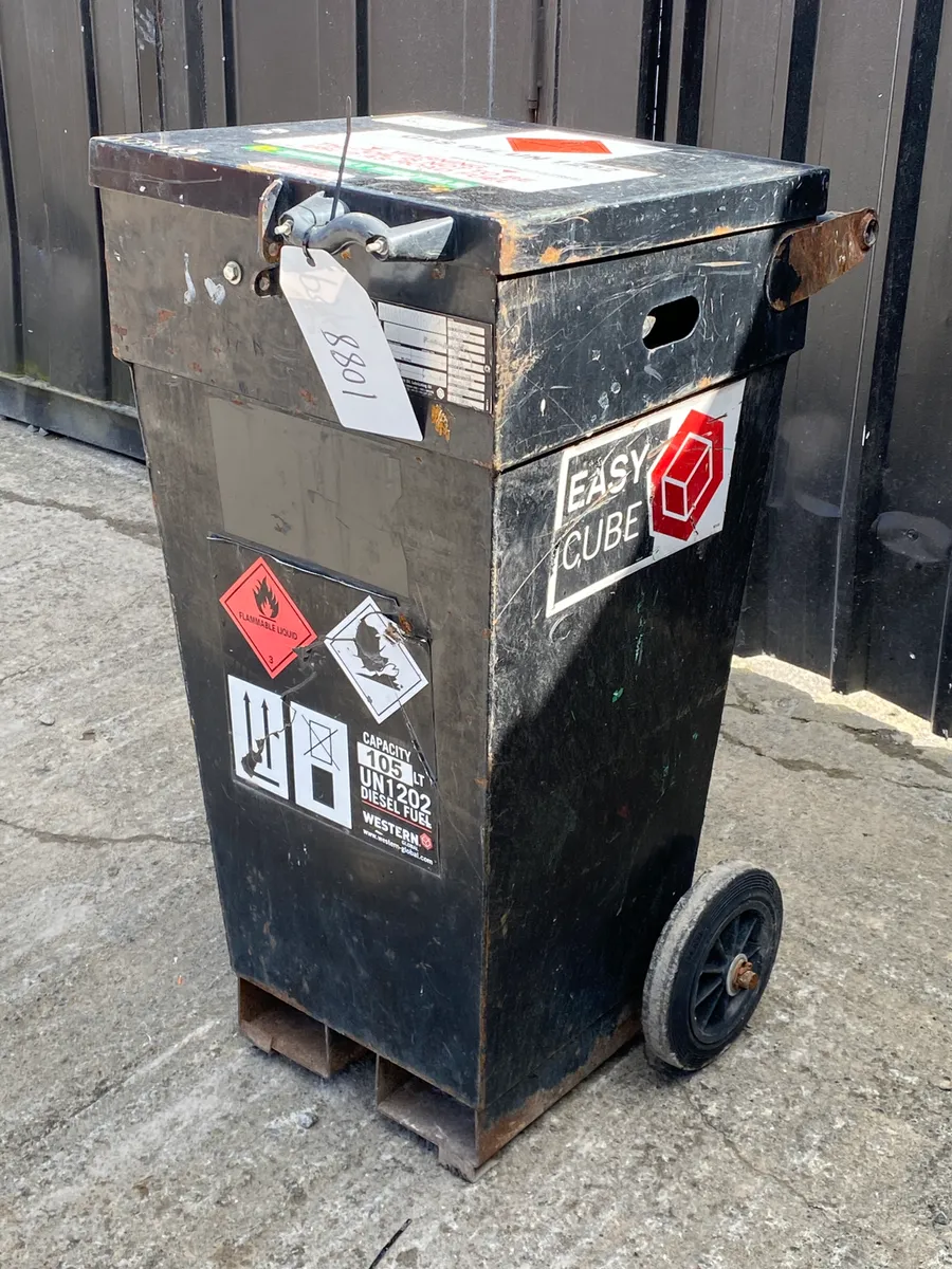 105L Easy Cube Fuel Bowser with Pump - Image 3