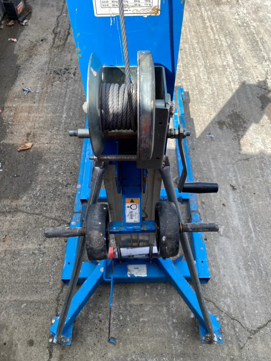 SLA-15  Hoists - Image 4